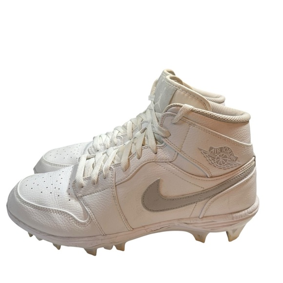 Nike Air Jordan White and Gray Athletic Shoes - Picture 3 of 16